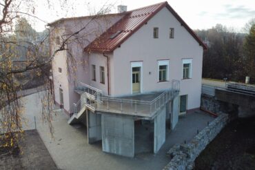 dji_fly_20251111_082426_981_1762846259360_photo_optimized