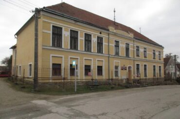 Buk před